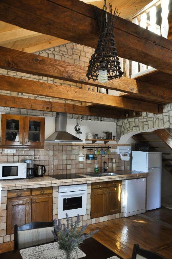 Rustic Apartment Mariva Любач Экстерьер фото